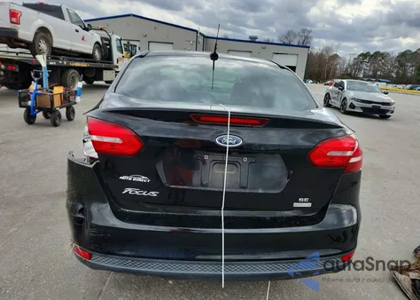 2018 Ford Focus Se z USA, uszkodzony, nr VIN 1FADP3FE9JL284574